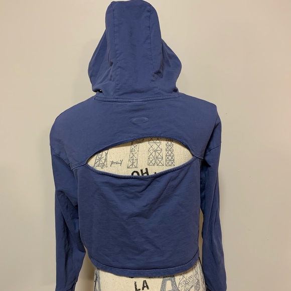 Oakley crop sweater - Picture 3 of 5